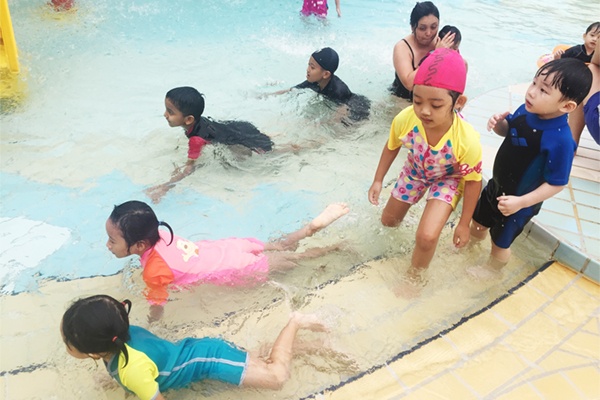 Holiday Intensive Swimming Lesson In Singapore